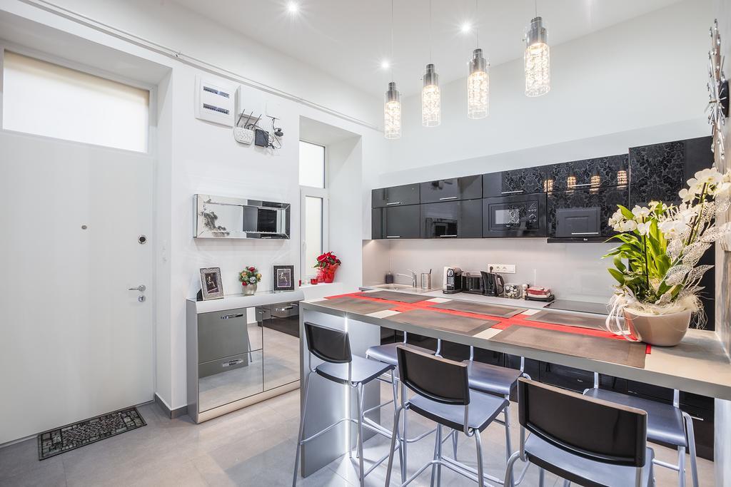 Opera Luxory Suite — Photos 1